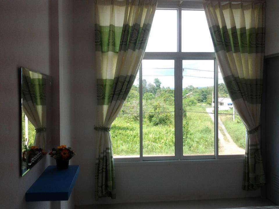 Lemon Tree Motel Сурат-Тхані Екстер'єр фото